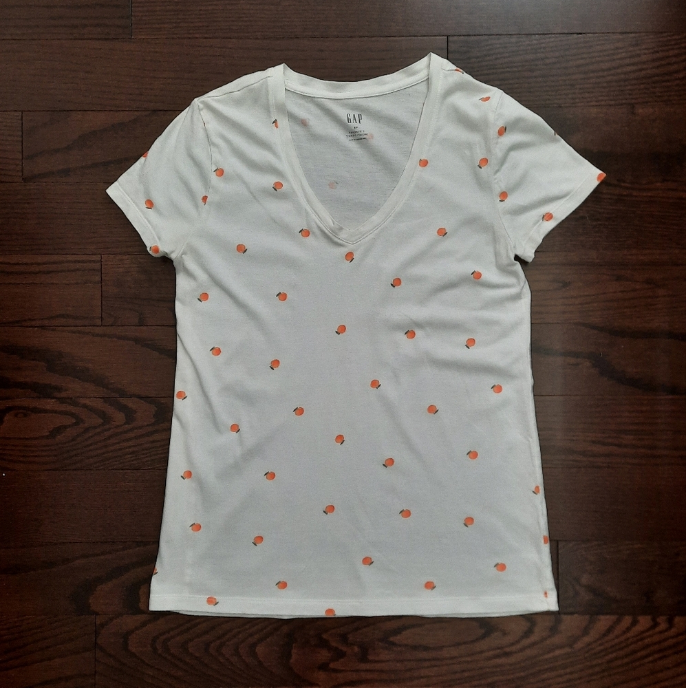 GAP White With Peaches Fitted Short Sleeve V-Neck T-Shirt